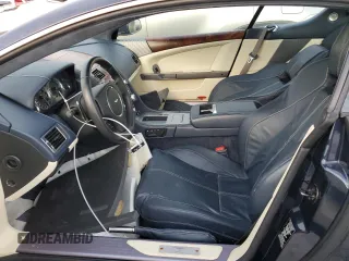 2009 Aston Martin DB9 z VIN SCFAD01E79GA12139, wystawiony jako Copart lot #76241164 z przebiegiem Nie podano mil oraz Szkody całkowita. Historia ofert i sprzedaży dostępna na DreamBid. Obrazek 7.