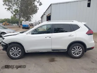 2018 Nissan Rogue SV with VIN KNMAT2MT7JP593232, listed as a IAAI auction lot 42141416 with 34,373 mi miles and . Bid and sale history available at carsss.com. Image 15.