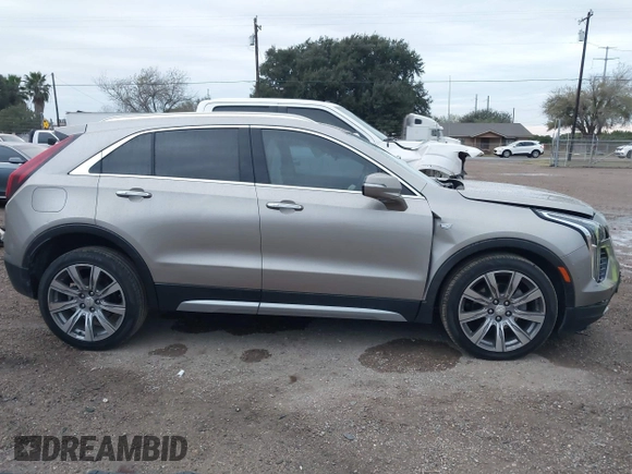 2022 Cadillac XT4 FWD Premium Luxury with VIN 1GYFZCR45NF164754, listed as a IAAI auction lot 41278705 with 65,698 mi miles. Bid and sale history available at carsss.com. Image 13.