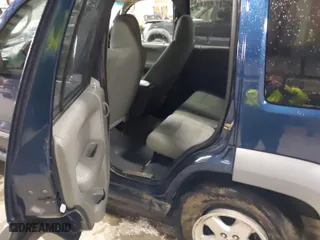 2005 Jeep Liberty Sport with VIN 1J4GL48K75W642538, listed as a IAAI auction lot 41716781 with 207,798 mi miles. Bid and sale history available at carsss.com. Image 8.