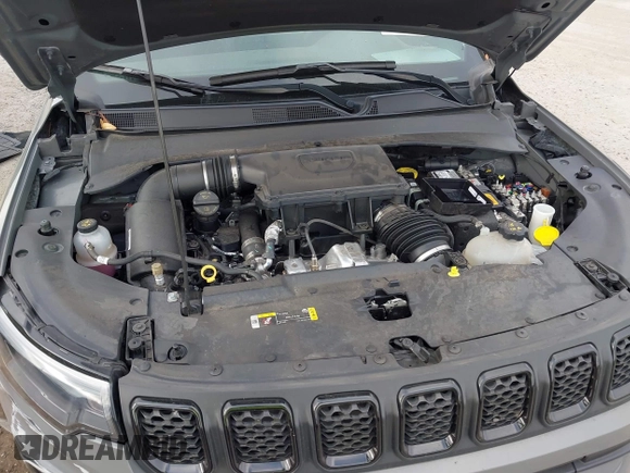 2023 Jeep Compass Latitude with VIN 3C4NJDBN8PT548652, listed as a IAAI auction lot 41572378 with 48,192 mi miles and . Bid and sale history available at carsss.com. Image 10.