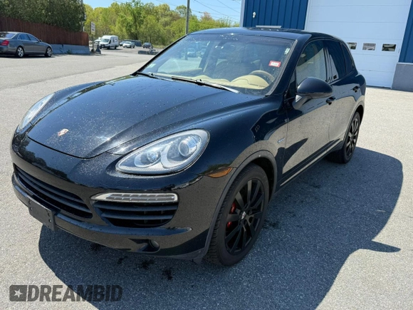 2012 Porsche Cayenne S Hybrid z VIN WP1AE2A28CLA94048, wystawiony jako Copart lot #56879555 z przebiegiem 129 448 mil mil oraz Tytuł czysty. Historia ofert i sprzedaży dostępna na DreamBid. Obrazek 2.