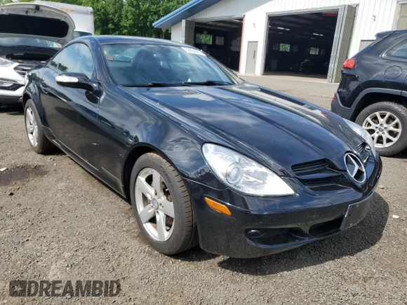 2008 Mercedes-Benz SLK 280 with VIN WDBWK54F88F176639, listed as a Copart auction lot 63064995 with 77,190 mi miles and Salvage title. Bid and sale history available at DreamBid. Image 4.