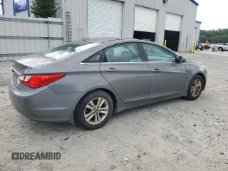 2013 Hyundai Sonata GLS z VIN 5NPEB4AC3DH811185, wystawiony jako Copart lot #58635775 z przebiegiem 153 263 mil mil oraz Czysty tytuł • Clean title. Historia ofert i sprzedaży dostępna na DreamBid. Obrazek 3.