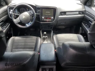2020 Mitsubishi Outlander SE z VIN JA4AD3A34LZ023472, wystawiony jako Copart lot #62109425 z przebiegiem 254 189 mil mil oraz Czysty tytuł • Clean title. Historia ofert i sprzedaży dostępna na DreamBid. Obrazek 8.