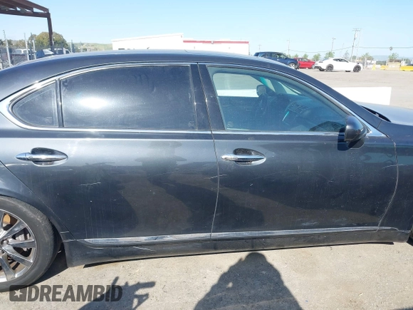 2007 Lexus LS 460 L with VIN JTHGL46F275004734, listed as a IAAI auction lot 42034928 with 201,025 mi miles and . Bid and sale history available at DreamBid. Image 13.