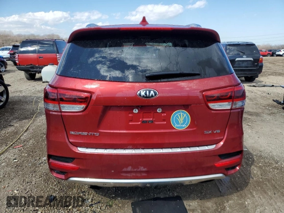 2017 Kia Sorento SX z VIN 5XYPK4A59HG225887, wystawiony jako Copart lot #50325005 z przebiegiem 122 419 mil mil oraz Szkoda całkowita • Salvage title. Historia ofert i sprzedaży dostępna na DreamBid. Obrazek 6.