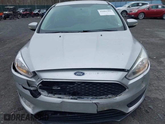 2015 Ford Focus SE with VIN 1FADP3K27FL245114, listed as a IAAI auction lot 42081284 with 90,527 mi miles. Bid and sale history available at carsss.com. Image 6.