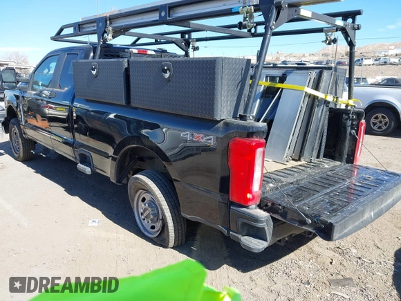2023 Ford F-250 XL with VIN 1FT7X2BA0PEC77885, listed as a IAAI auction lot 41467085 with 36,280 mi miles and . Bid and sale history available at DreamBid. Image 3.