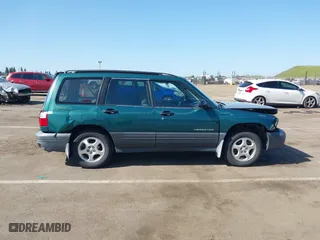 2001 Subaru Forester L with VIN JF1SF63561G719978, listed as a IAAI auction lot 41993814 with 208,781 mi miles. Bid and sale history available at carsss.com. Image 13.