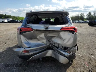 2018 Toyota RAV4 Limited z VIN JTMDFREV5JJ232565, wystawiony jako Copart lot #57521735 z przebiegiem 34 439 mil mil oraz Szkoda całkowita • Salvage title. Historia ofert i sprzedaży dostępna na DreamBid. Obrazek 6.