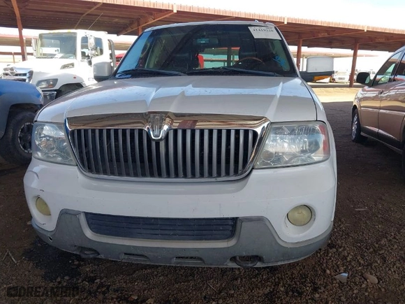 2003 Lincoln Navigator Ultimate with VIN 5LMFU27R23LJ08534, listed as a IAAI auction lot 41419320 with NaN miles. Bid and sale history available at carsss.com. Image 12.