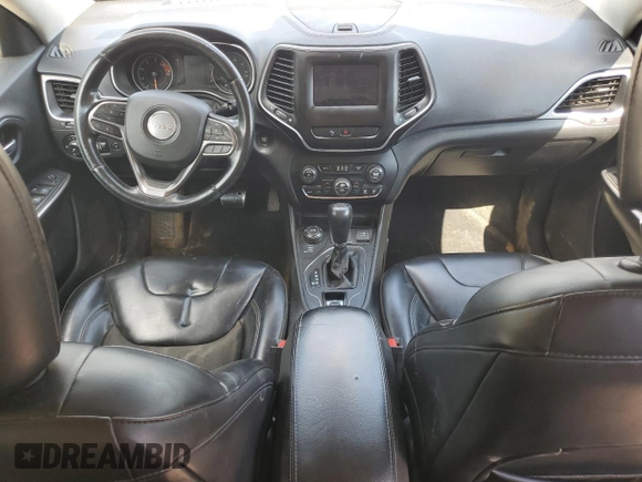 2020 Jeep Cherokee Latitude Plus z VIN 1C4PJMLN8LD543393, wystawiony jako Copart lot #63685385 z przebiegiem 173 921 mil mil oraz Czysty tytuł • Clean title. Historia ofert i sprzedaży dostępna na DreamBid. Obrazek 8.