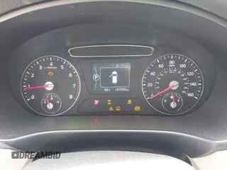 2017 Kia Sorento LX with VIN 5XYPGDA34HG293207, listed as a IAAI auction lot 42108117 with 187,998 mi miles and . Bid and sale history available at DreamBid. Image 7.