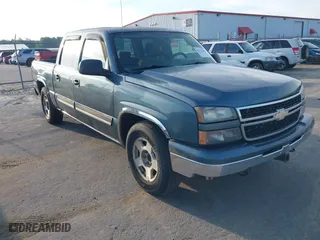 2006 Chevrolet Silverado 1500 LT2 with VIN 2GCEC13Z761347531, listed as a IAAI auction lot 42121593 with 344,438 mi miles. Bid and sale history available at carsss.com. Image 1.