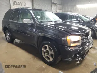 2008 Chevrolet TrailBlazer 1LT with VIN 1GNDT13S982106305, listed as a Copart auction lot 42049295 with 153,592 mi miles and Salvage Title. Bid and sale history available at DreamBid. Image 4.