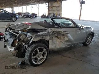 2005 Toyota MR2 z VIN JTDFR320450072938, wystawiony jako Copart lot #57668685 z przebiegiem 66 512 mil mil oraz Szkoda całkowita • Salvage title. Historia ofert i sprzedaży dostępna na DreamBid. Obrazek 3.