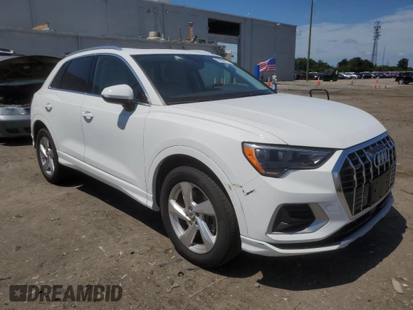 2020 Audi Q3 Premium with VIN WA1AECF32L1031641, listed as a Copart auction lot 60266275 with 43,730 mi miles and Salvage title. Bid and sale history available at DreamBid. Image 4.