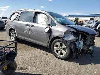 2018 Toyota Sienna LE Auto Access Seat with VIN 5TDKZ3DC8JS938914, listed as a Copart auction lot 50710015 with 41,859 mi miles and Salvage Title. Bid and sale history available at carsss.com. Image 4.