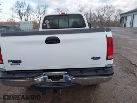 1999 Ford F-250 XL with VIN 1FTNX21F7XEB78484, listed as a IAAI auction lot 41641232 with 176,395 mi miles and . Bid and sale history available at DreamBid. Image 16.