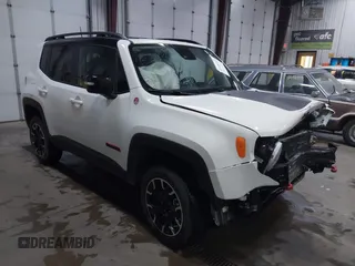 2023 Jeep Renegade Trailhawk z VIN ZACNJDC16PPP37073, wystawiony jako IAAI lot #41181339 z przebiegiem 10 395 mil mil oraz . Historia ofert i sprzedaży dostępna na DreamBid. Obrazek 1.