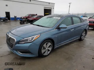 2016 Hyundai Sonata Hybrid Limited with VIN KMHE34L14GA033575, listed as a Copart auction lot 39844204 with 133,641 mi miles. Bid and sale history available at carsss.com. Image 1.