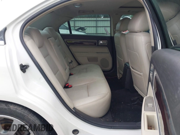 2008 Lincoln MKZ z VIN 3LNHM26TX8R625632, wystawiony jako IAAI lot #41905293 z przebiegiem 205 485 mil mil oraz . Historia ofert i sprzedaży dostępna na DreamBid. Obrazek 8.