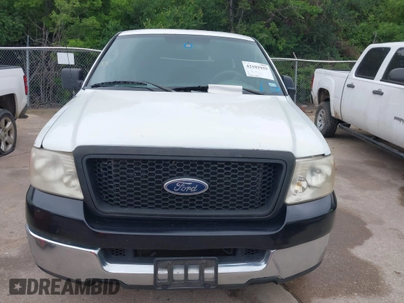 2005 Ford F-150 XLT with VIN 1FTPX12505FA38387, listed as a IAAI auction lot 42102959 with 224,788 mi miles. Bid and sale history available at carsss.com. Image 6.