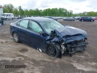 2014 Volkswagen Jetta SE z VIN 3VWD17AJXEM316196, wystawiony jako IAAI lot #42263142 z przebiegiem 107 314 mil mil oraz . Historia ofert i sprzedaży dostępna na DreamBid. Obrazek 1.