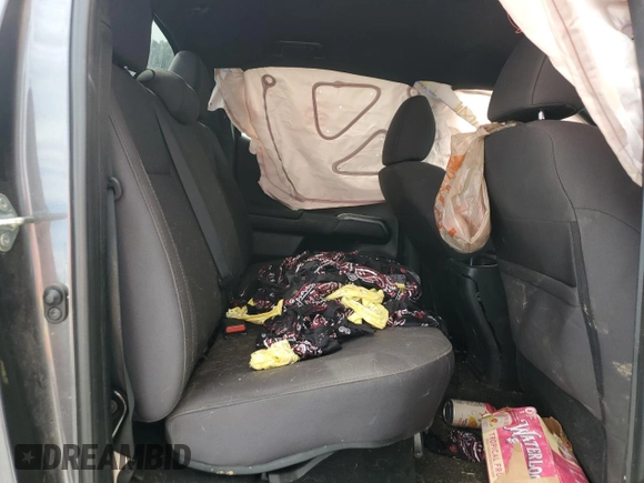 2017 Toyota Tacoma SR5 with VIN 5TFCZ5AN6HX083463, listed as a Copart auction lot 61348895 with 102,927 mi miles and Salvage title. Bid and sale history available at DreamBid. Image 10.