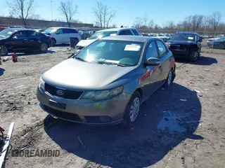 2010 Kia Forte EX z VIN KNAFU4A2XA5836941, wystawiony jako IAAI lot #41812507 z przebiegiem 186 638 mil mil oraz . Historia ofert i sprzedaży dostępna na DreamBid. Obrazek 2.