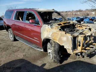 2020 GMC Yukon XL Denali with VIN 1GKS1HKJ4LR166469, listed as a Copart auction lot 43768735 with 0 mi miles and Salvage Title. Bid and sale history available at carsss.com. Image 4.
