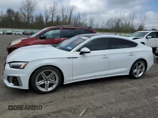 2022 Audi A5 Sportback S line Premium Plus z VIN WAUFACF59NA018118, wystawiony jako Copart lot #55637735 z przebiegiem 34 568 mil mil oraz Szkody całkowita. Historia ofert i sprzedaży dostępna na DreamBid. Obrazek 1.