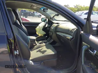 2011 Kia Sorento EX with VIN 5XYKUDA27BG053442, listed as a IAAI auction lot 42062265 with 120,996 mi miles. Bid and sale history available at carsss.com. Image 5.