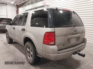 2005 Ford Explorer XLT z VIN 1FMZU63K75UA92666, wystawiony jako IAAI lot #41401078 z przebiegiem 180 753 mil mil oraz . Historia ofert i sprzedaży dostępna na DreamBid. Obrazek 3.