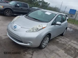2015 Nissan LEAF SV with VIN 1N4AZ0CP2FC312093, listed as a IAAI auction lot 41658774 with 121,896 mi miles. Bid and sale history available at carsss.com. Image 2.