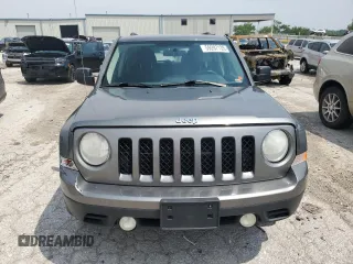 2014 Jeep Patriot Altitude z VIN 1C4NJPBA1ED523741, wystawiony jako Copart lot #59287135 z przebiegiem 194 757 mil mil oraz Szkoda całkowita • Salvage title. Historia ofert i sprzedaży dostępna na DreamBid. Obrazek 5.