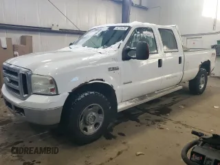 2007 Ford F-350 XL z VIN 1FTWW31P97EB38008, wystawiony jako Copart lot #44713475 z przebiegiem 239 310 mil mil oraz Szkoda całkowita • Salvage title. Historia ofert i sprzedaży dostępna na DreamBid. Obrazek 1.
