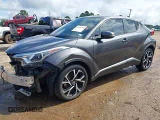 2018 Toyota C-HR XLE z VIN NMTKHMBX5JR045242, wystawiony jako IAAI lot #42209395 z przebiegiem 78 755 mil mil oraz . Historia ofert i sprzedaży dostępna na DreamBid. Obrazek 18.