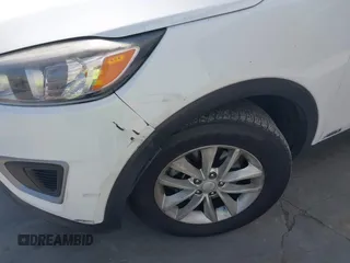 2017 Kia Sorento LX z VIN 5XYPGDA30HG315882, wystawiony jako IAAI lot #41801283 z przebiegiem 165 950 mil mil oraz . Historia ofert i sprzedaży dostępna na DreamBid. Obrazek 12.