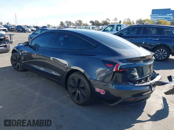 2024 Tesla Model 3 z VIN 5YJ3E1EA7RF736647, wystawiony jako IAAI lot #41372410 z przebiegiem 12 889 mil mil oraz . Historia ofert i sprzedaży dostępna na DreamBid. Obrazek 13.