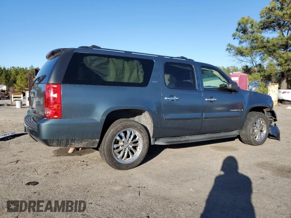 2008 GMC Yukon XL SLT 4SB with VIN 1GKFC16028J141077, listed as a Copart auction lot 42643305 with Not Provided miles and Salvage Title. Bid and sale history available at carsss.com. Image 3.