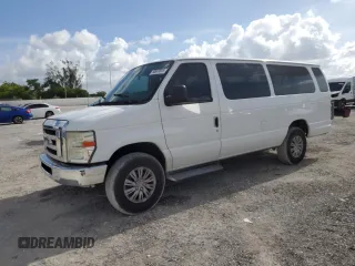 2013 Ford Econoline Passenger XL z VIN 1FBSS3BL3DDA55962, wystawiony jako Copart lot #60609895 z przebiegiem 316 733 mil mil oraz Szkoda całkowita • Salvage title. Historia ofert i sprzedaży dostępna na DreamBid. Obrazek 1.