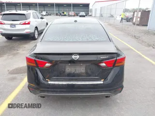 2022 Nissan Altima 2.5 SR with VIN 1N4BL4CV5NN311258, listed as a IAAI auction lot 41917915 with 76,928 mi miles. Bid and sale history available at carsss.com. Image 16.