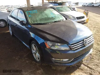 2012 Volkswagen Passat SE w/Sunroof with VIN 1VWBM7A39CC101522, listed as a IAAI auction lot 41484783 with 198,622 mi miles. Bid and sale history available at carsss.com. Image 1.