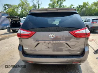 2017 Toyota Sienna XLE Auto Access Seat with VIN 5TDYZ3DC2HS879086, listed as a Copart auction lot 63420055 with 91,918 mi miles and Clean title. Bid and sale history available at DreamBid. Image 6.