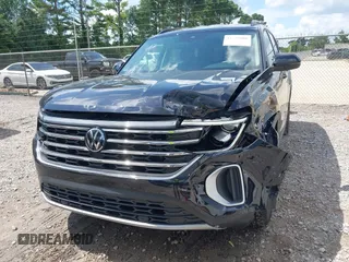 2024 Volkswagen Atlas SE with VIN 1V2WR2CA2RC531551, listed as a IAAI auction lot 42733108 with 34,551 mi miles and . Bid and sale history available at DreamBid. Image 6.