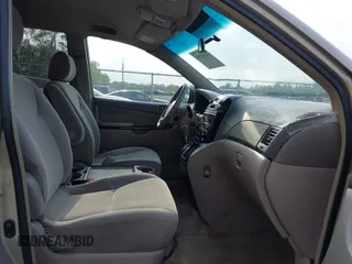 2005 Toyota Sienna CE with VIN 5TDZA23C65S226571, listed as a IAAI auction lot 41964558 with 111,827 mi miles. Bid and sale history available at carsss.com. Image 5.
