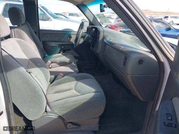 2003 Chevrolet Silverado 1500 LS with VIN 1GCEC19V13Z218093, listed as a IAAI auction lot 41016260 with 237,633 mi miles. Bid and sale history available at carsss.com. Image 5.