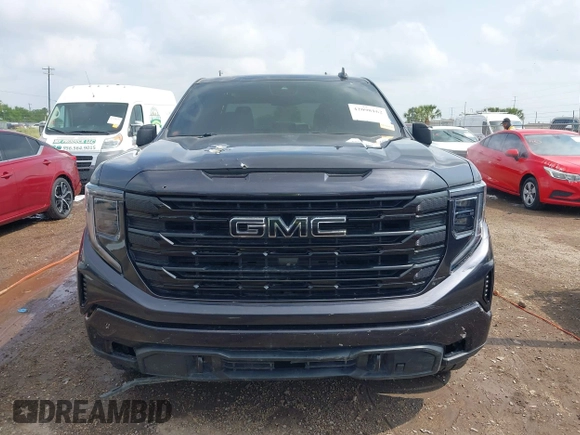2022 GMC Sierra 1500 Elevation z VIN 3GTUUCET7NG648612, wystawiony jako IAAI lot #42098162 z przebiegiem Nie podano mil oraz . Historia ofert i sprzedaży dostępna na DreamBid. Obrazek 12.
